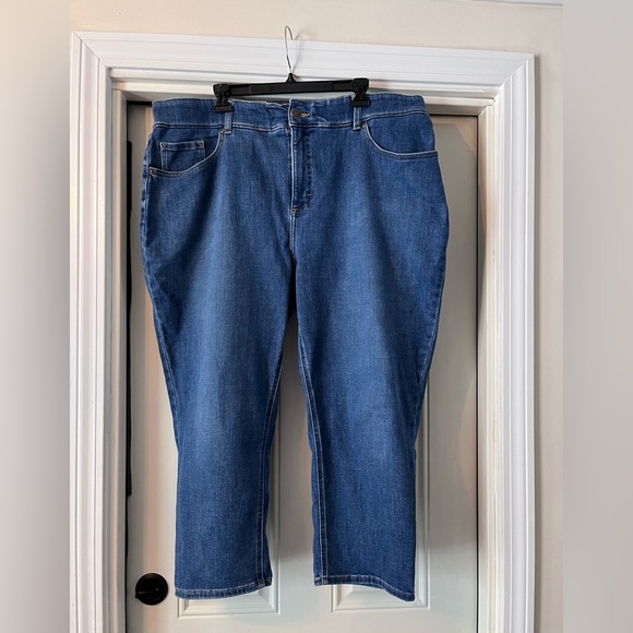 Lee Denim Capri Pants with Comfort Waist, Size 20 W! Medium Blue!! Everyday wear - Picture 6 of 6